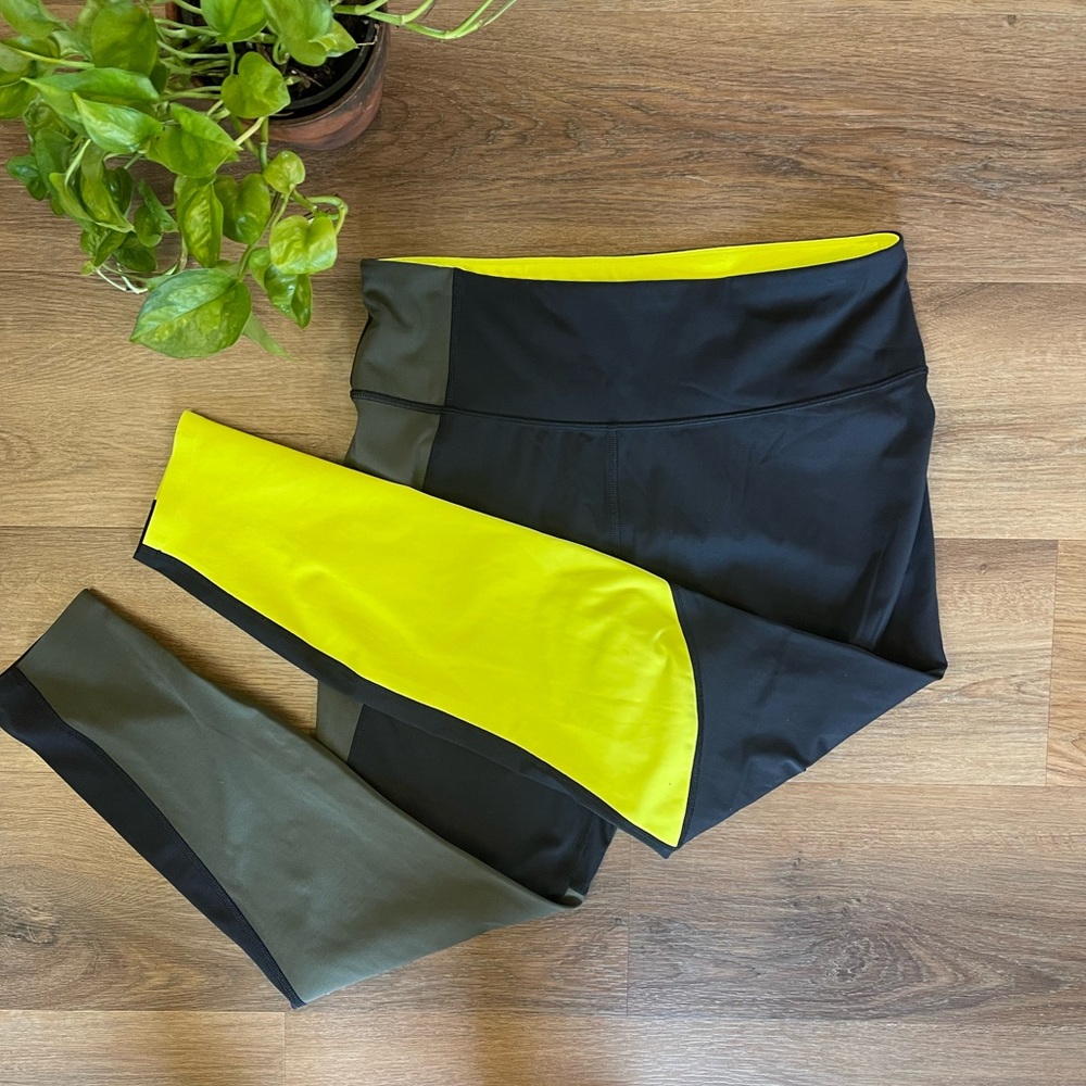 Athleta Women's L ASYM Colorblock Tights